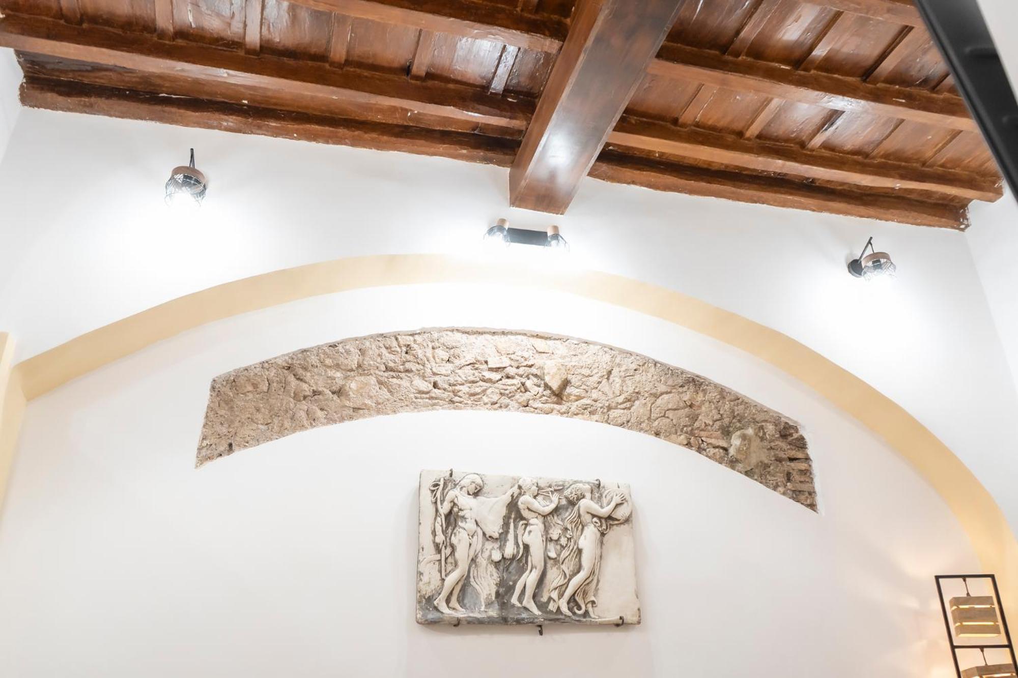Domus Castle Colosseum - Rione Monti โรม ภายนอก รูปภาพ